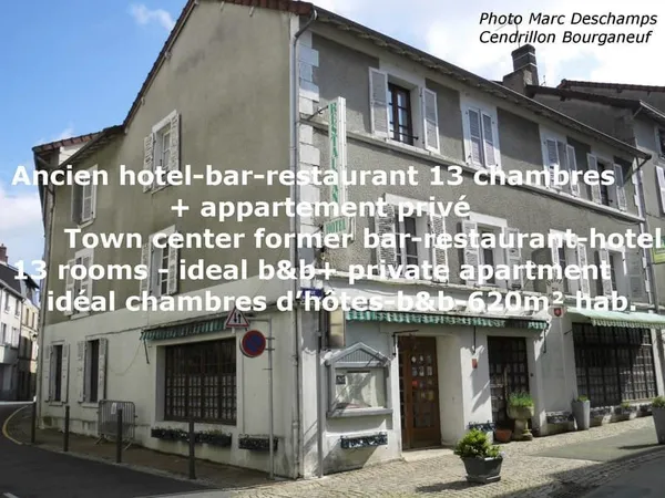 Immeuble de centre ville , hotel-bar-restaurant 13 chambres