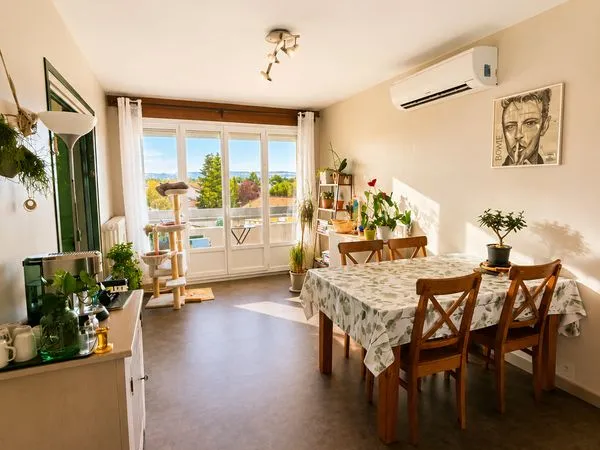 Rare à Saint-Cyprien - T4 de 88 m² avec 2 balcons, 2 stationnements et grande cave