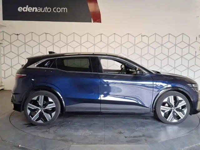Renault Megane e-tech ev60 220 ch super charge — photo 12