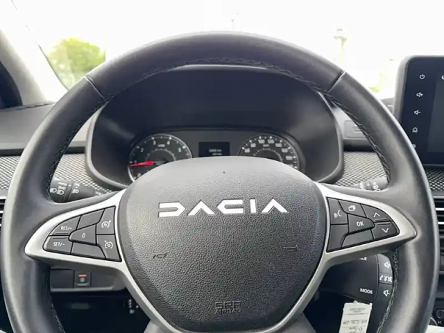 Dacia Jogger tce 110 7 places gsr2 — photo 6