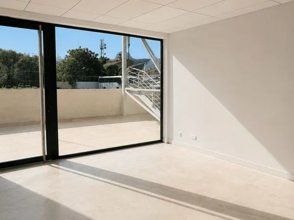 Local d'activité 148 m²