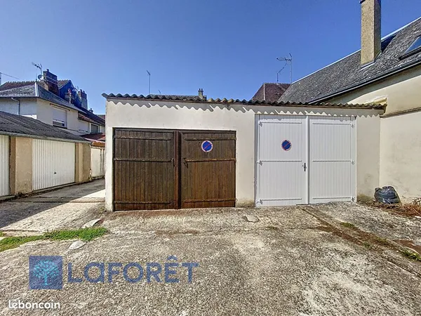 Parking/box 4 pièces 118 m²