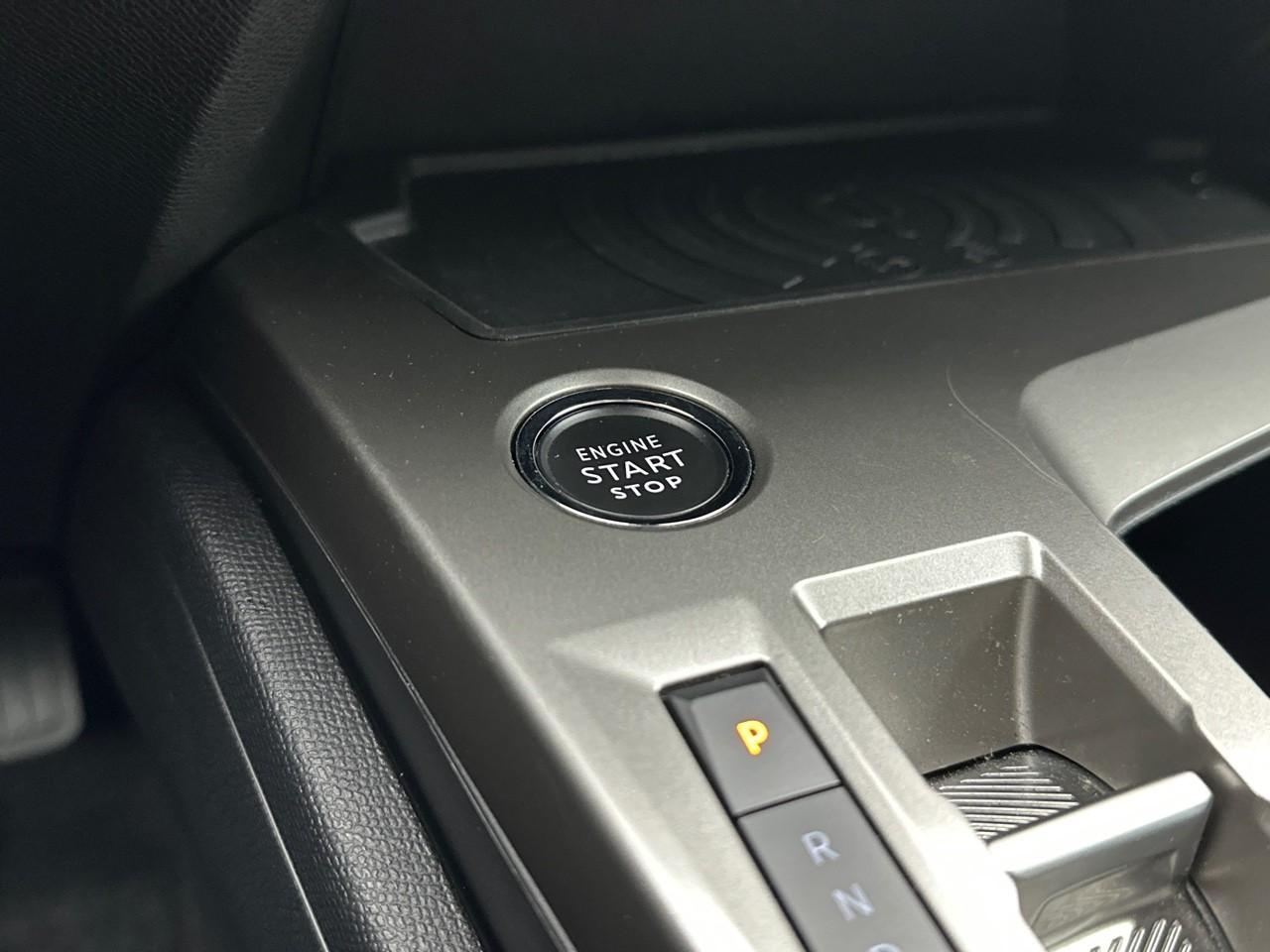 Peugeot 308 hybrid 145 e-dcs6 allure — photo 29