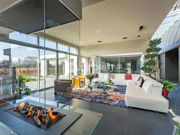 Maison 8 pièces 406 m²