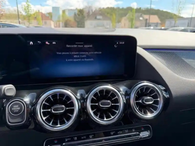 Mercedes Gla 200 d amg line — photo 39