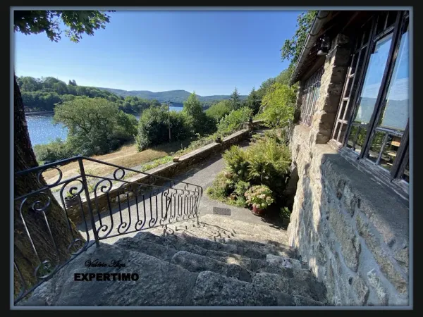 Commerce 32 pièces 935 m²