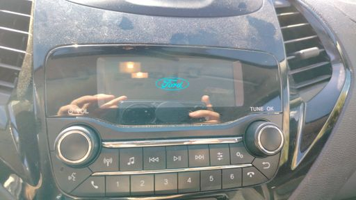 Ford KA+ 1.2 TI-VCT 85 - Ultimate – 2018 – 77609 km – Essence – Boîte Manuelle — photo 5