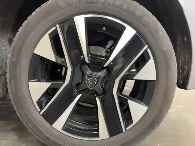 Peugeot 208 hybrid 110 e-dcs6 — photo 19
