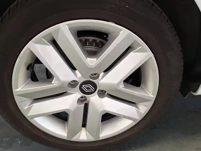 Renault Clio blue dci 100 — photo 30