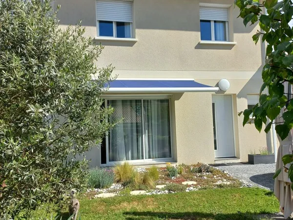 Maison récente et économique
