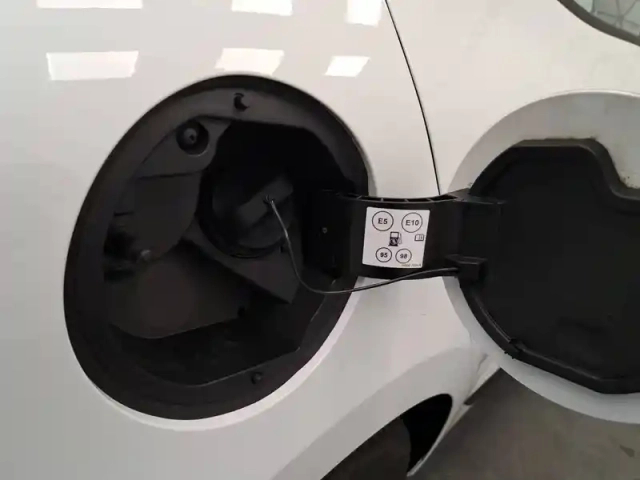 Renault Clio tce 90 — photo 20