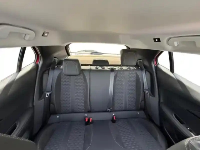 Peugeot 2008 e- 136ch roadtrip — photo 12