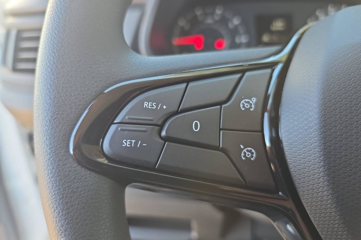 Renault TRAFIC FOURGON — photo 15