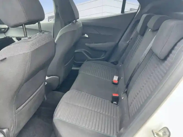 Peugeot 2008 puretech 130 s&amp;s bvm6 — photo 13