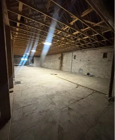 Étage aménageable 245m2