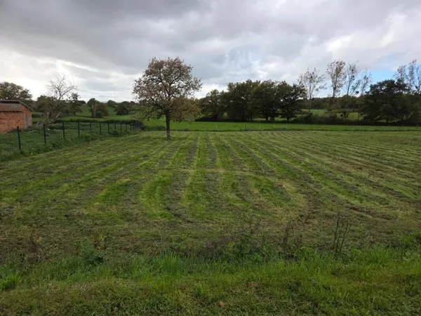 Terrain constructible 1539 m²