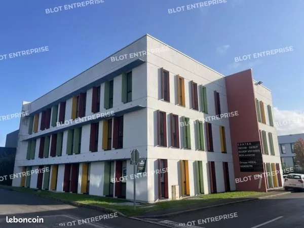 Bureaux 350 m²