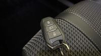 Peugeot 2008 1.2 PureTech 130ch S&S GT EAT8 — photo 16