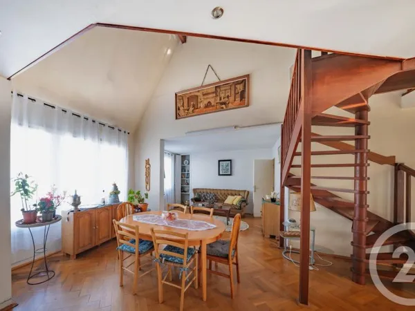Appartement 5 pièces 102 m²