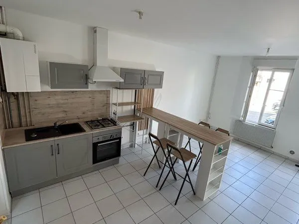 À louer maison 47 m² 2 chambres et une petite cour