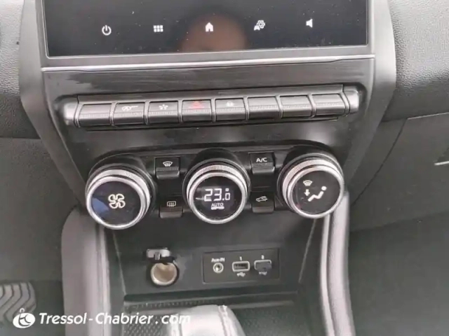 Renault Captur tce 140 edc - 21 intens — photo 15