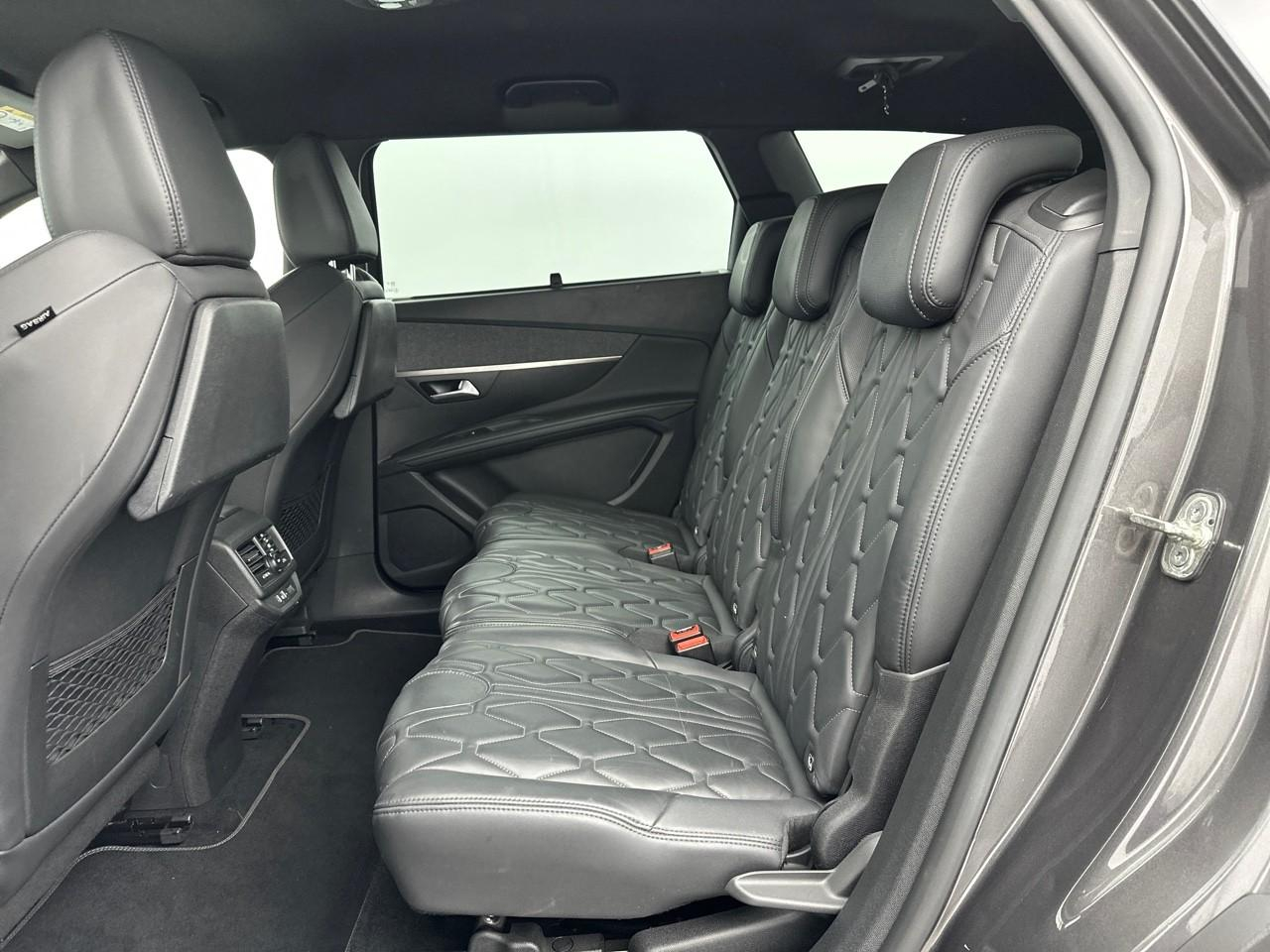 Peugeot 5008 puretech 130ch s&s eat8 allure pack — photo 12