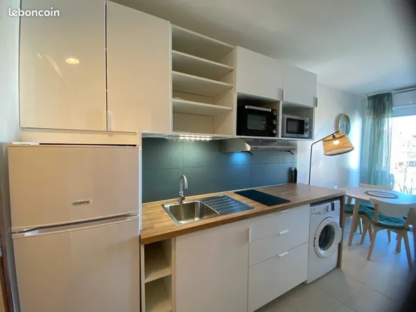 Studio refait et réaménagé à neuf climatisé tout confort