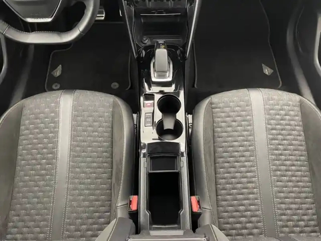 Peugeot 208 electrique 50 kwh 136ch — photo 40