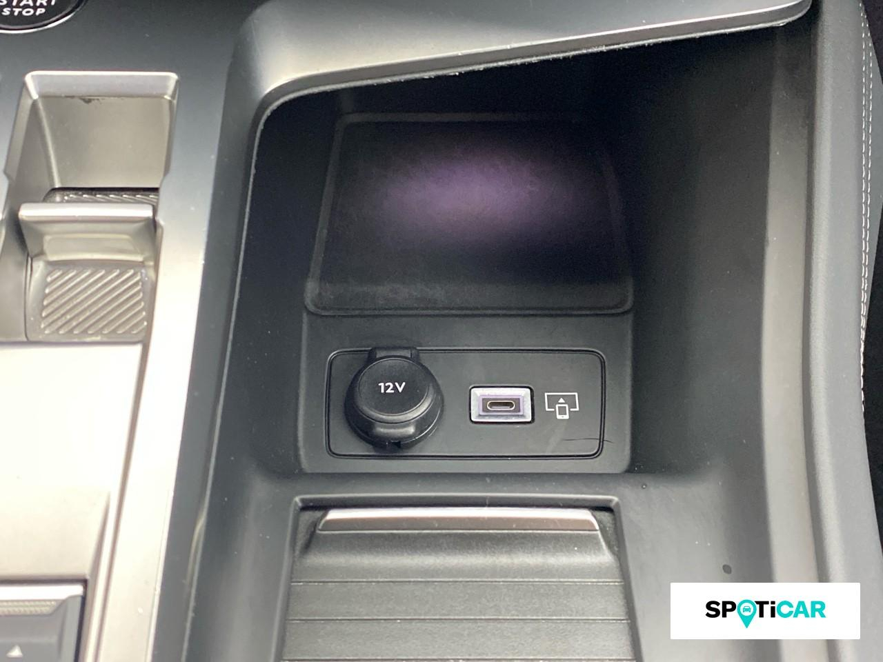 Peugeot 308 sw phev 180ch allure e-eat8 — photo 17