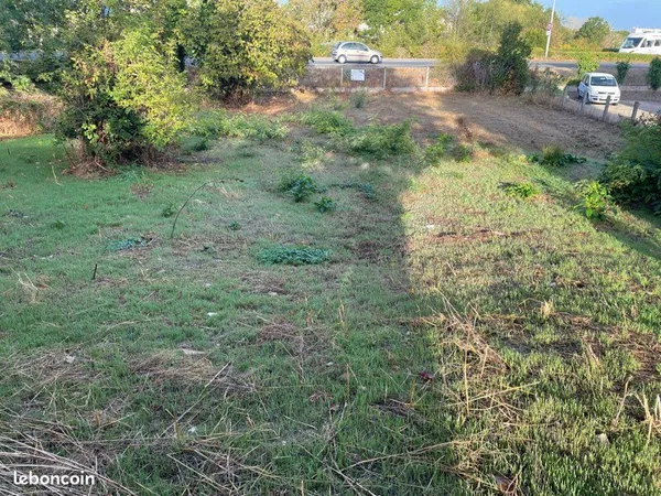 Terrain constructible de 910m2