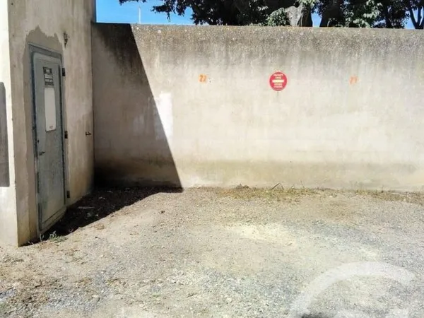 Parking 13 m²