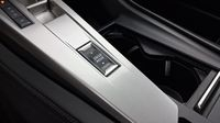Peugeot 308 Berline Allure BlueHDI 130 S S EAT8 — photo 17