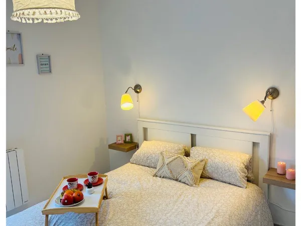 Appartement avec balcon,place parking double Cave et piscine