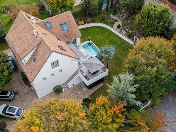 Maison 6 pièces 286 m²