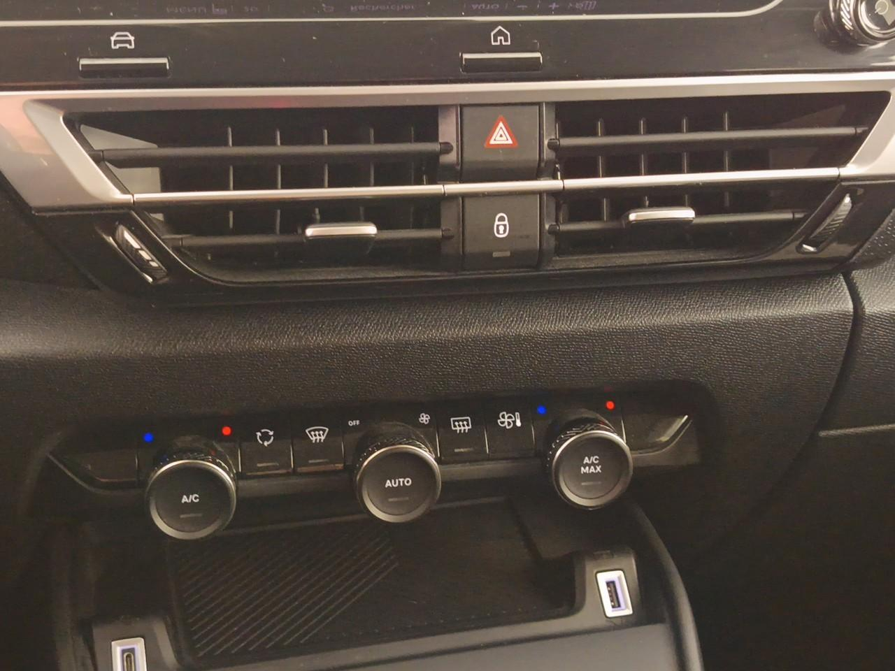 Citroën C4 puretech 130 s&s eat8 feel pack — photo 27