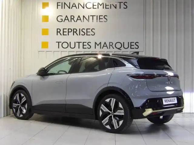 Renault Megane e-tech ev60 220 ch super charge — photo 2