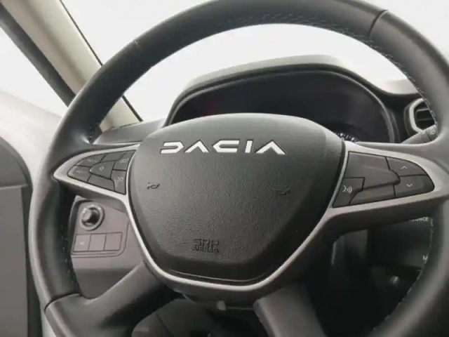 Dacia Duster 1.0 eco-g 100ch expression 4x2 — photo 15