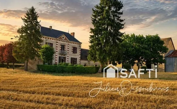 Maison de maître a rénover avec nombreuses dépendances