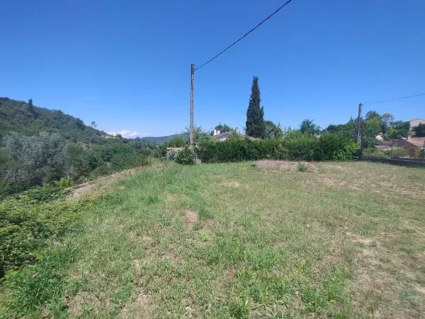 Terrain 1091 m²