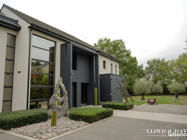 Propriété 11 pièces 400 m²