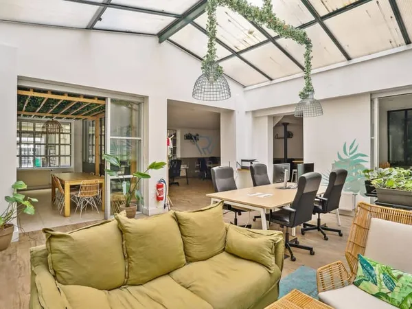 Bureaux 210 m²