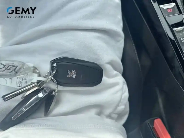 Peugeot 2008 puretech 130 s&amp;s bvm6 — photo 16