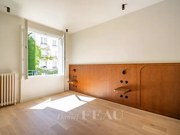 Paris 7 - rue Saint-Dominique - Refait à neuf