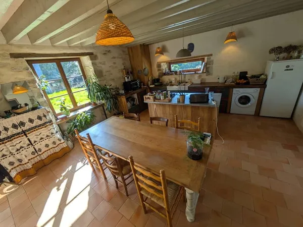 MAISON EN PIERRE DEUX CHAMBRES A ARZANO