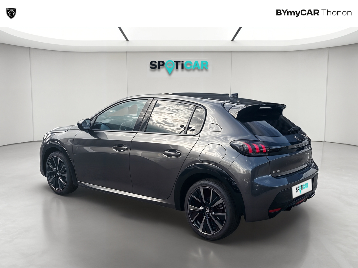 Peugeot 208 PureTech 130 S&amp;S EAT8 — photo 3