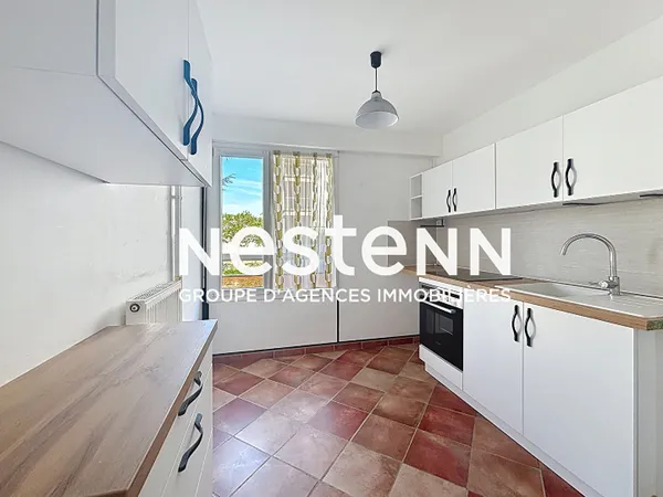 Appartement T2 BRON - 48m2 - 3è étage - Balcon - Parking privé - BRON DESGNETTES