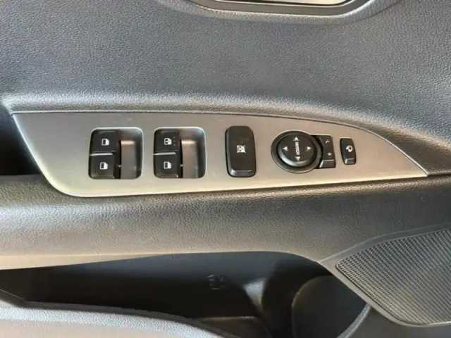 Kia Stonic 1.0 t-gdi 100ch gt line — photo 11