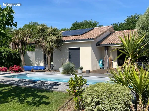 Vente de Maison D'Architecte avec Piscine dans le Gers