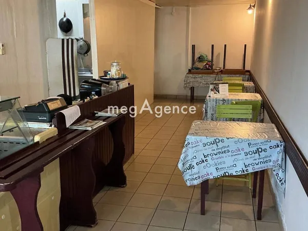Restaurant 2 pièces 77 m²