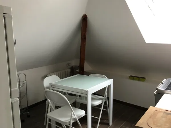 Loue chambre Angers gare - cuisine salle de bain - petit salon à partager